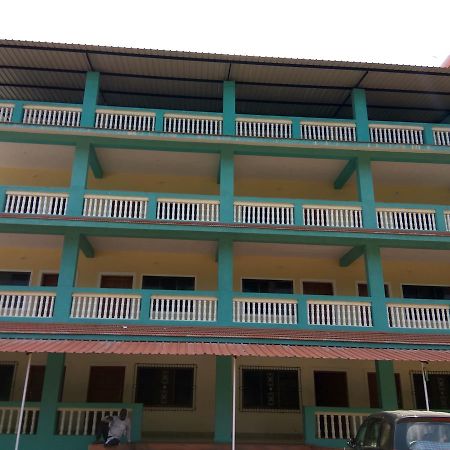 Atithi Farm House Hotel Borlai Exterior photo