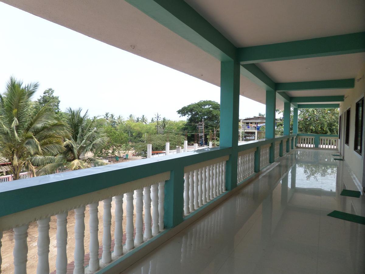Atithi Farm House Hotel Borlai Exterior photo